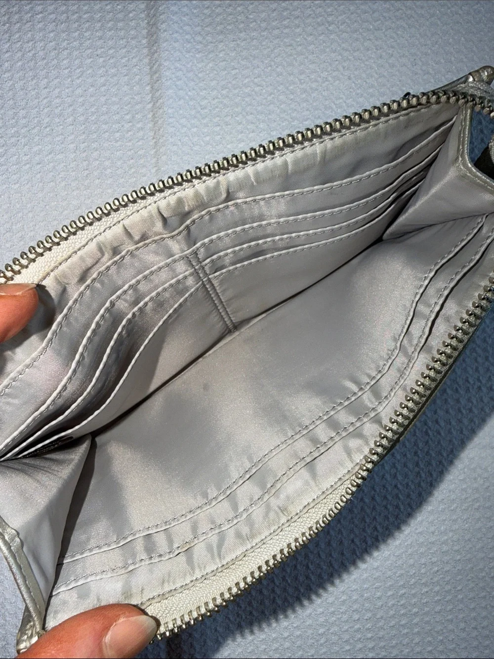 COACH Signature Julia Op Art Sequin Zippy Wristlet Wallet Clutch Platinum